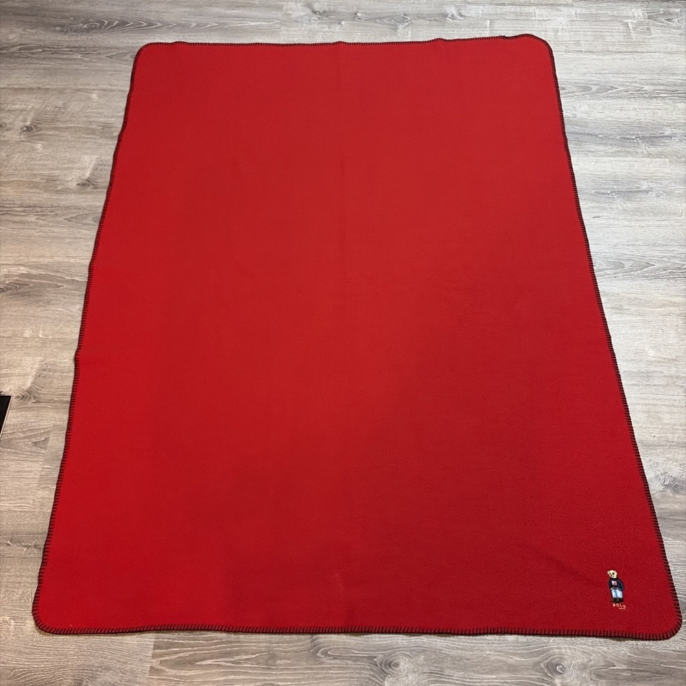 Lauren Ralph Lauren Whipstitch Solid Red Throw Blanket 53" x 70"